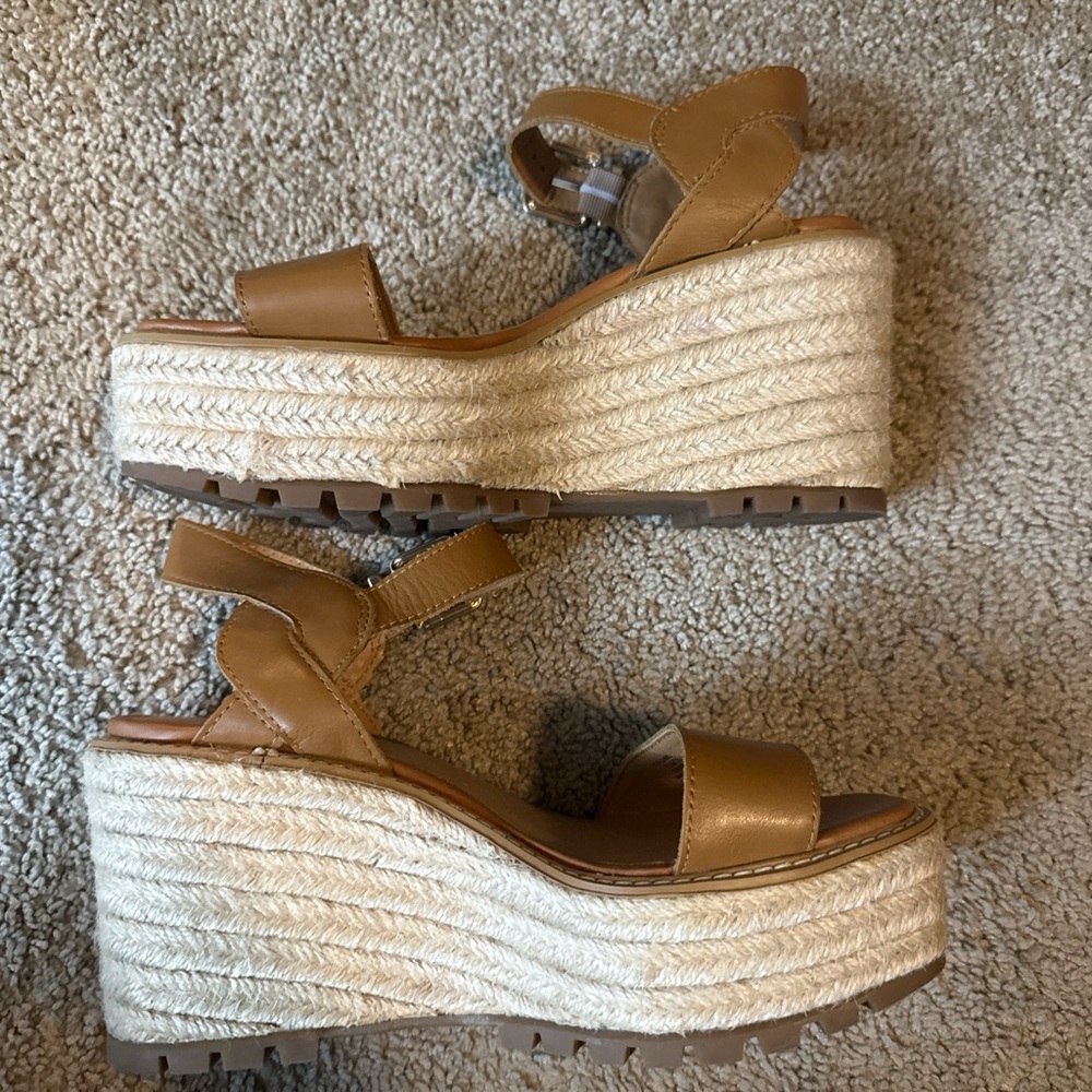 Crown Vintage Tan Espadrille Wedges
